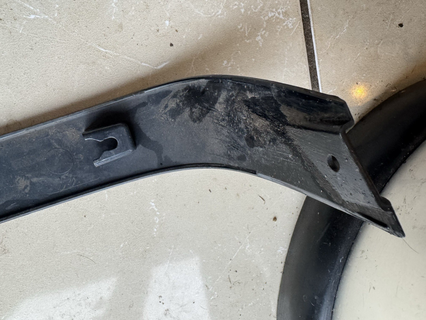 Range Rover Sport  Wheel Arch Moulding Front Right mk72-16a074 from 2018