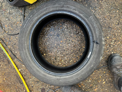 195 50 16 84v Continental ContiPremiumContact 2 5.5mm no repairs