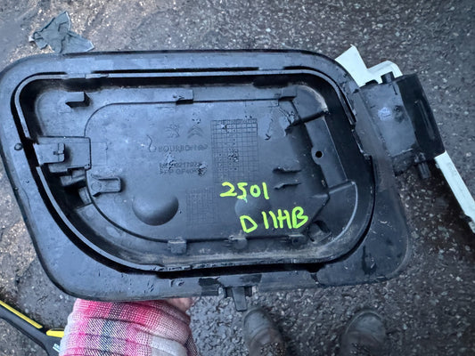 PEUGEOT 3008 MK2 P84E Fuel Flap Filler Assembly Diesel 981010968A