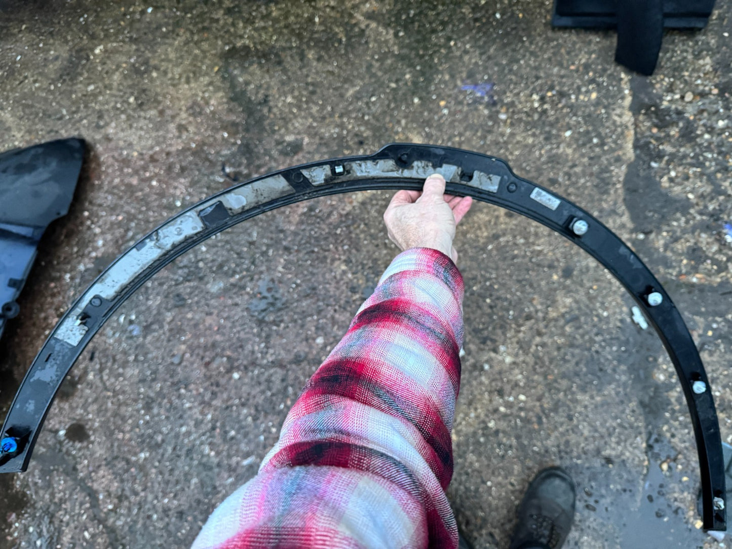 Land Rover Discovery L462 Front Right Wheel Arch 2017 ON HY3M-16A074-AC Genuine