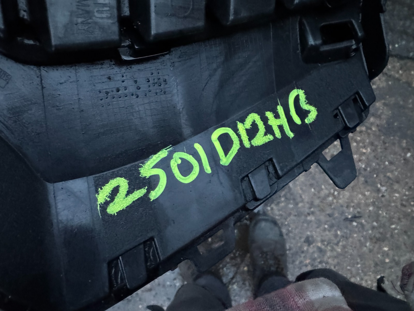 AUDI A3 Limousine 8Y Front Right Grill 8Y0807682C 2.0 Petrol 228kw 2023 25093464