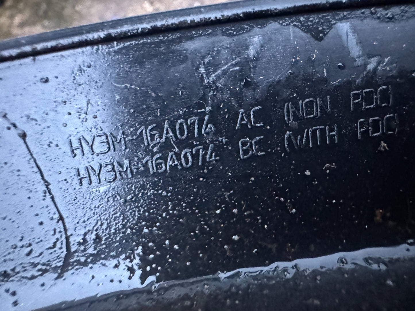 Land Rover Discovery L462 Front Right Wheel Arch 2017 ON HY3M-16A074-AC Genuine