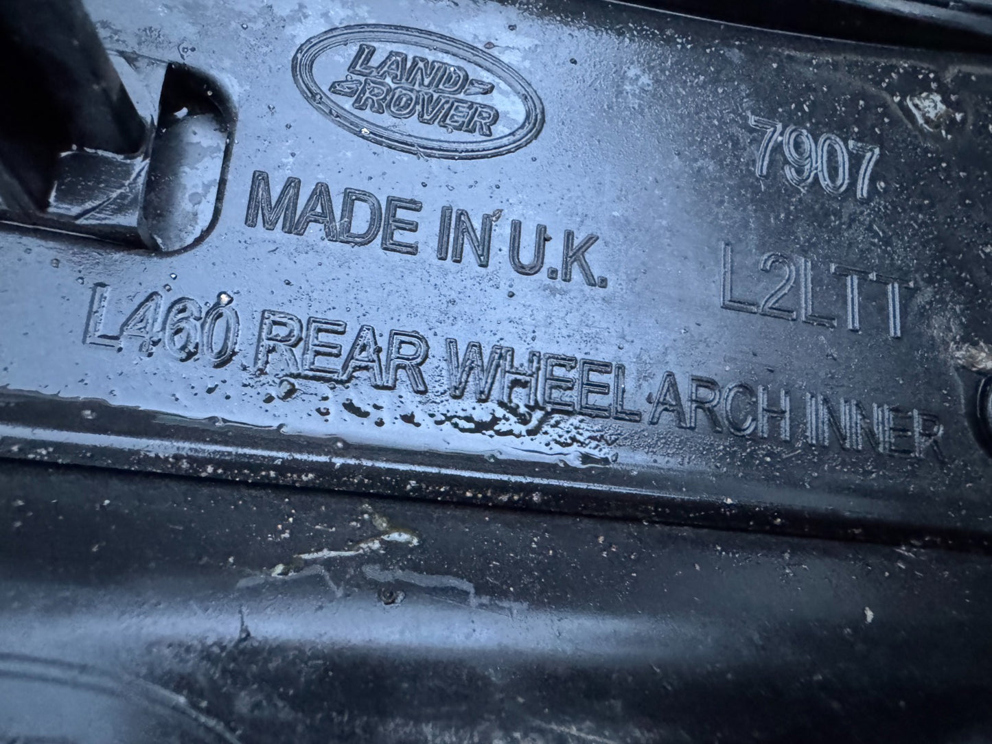 RANGE ROVER VOGUE L460 2022 on REAR RIGHT WHEEL ARCH TRIM M8E2-28370-AC