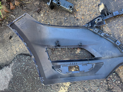 HYUNDAI TUSCON 2019 ONWARDS FRONT BUMPER P/N 86511-D7500 GENUINE SPLIT SCRATCHED