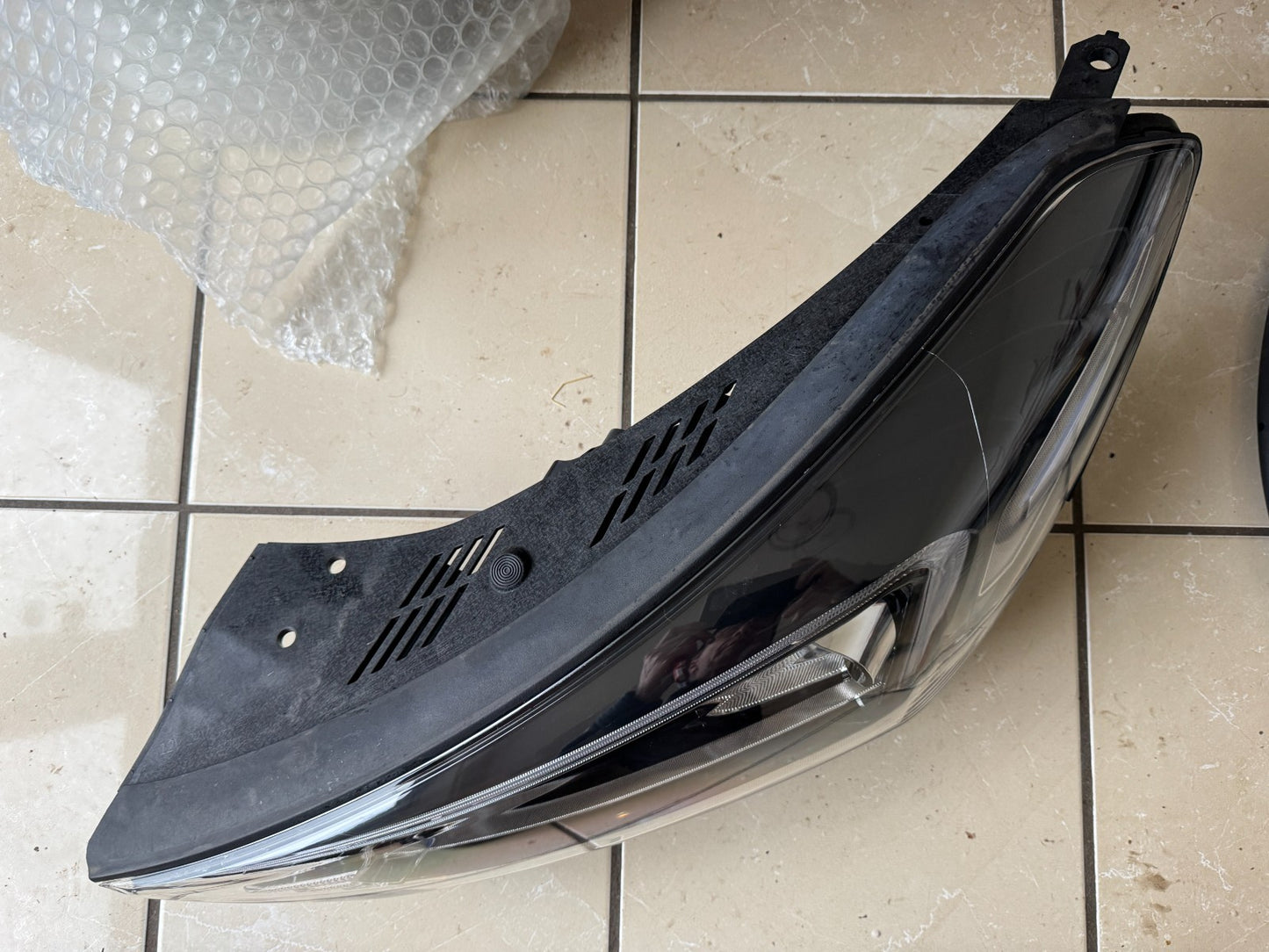 HYUNDAI TUCSON TL, TLE Front Left Headlight D792122A10 D61L D792121A30 24574870