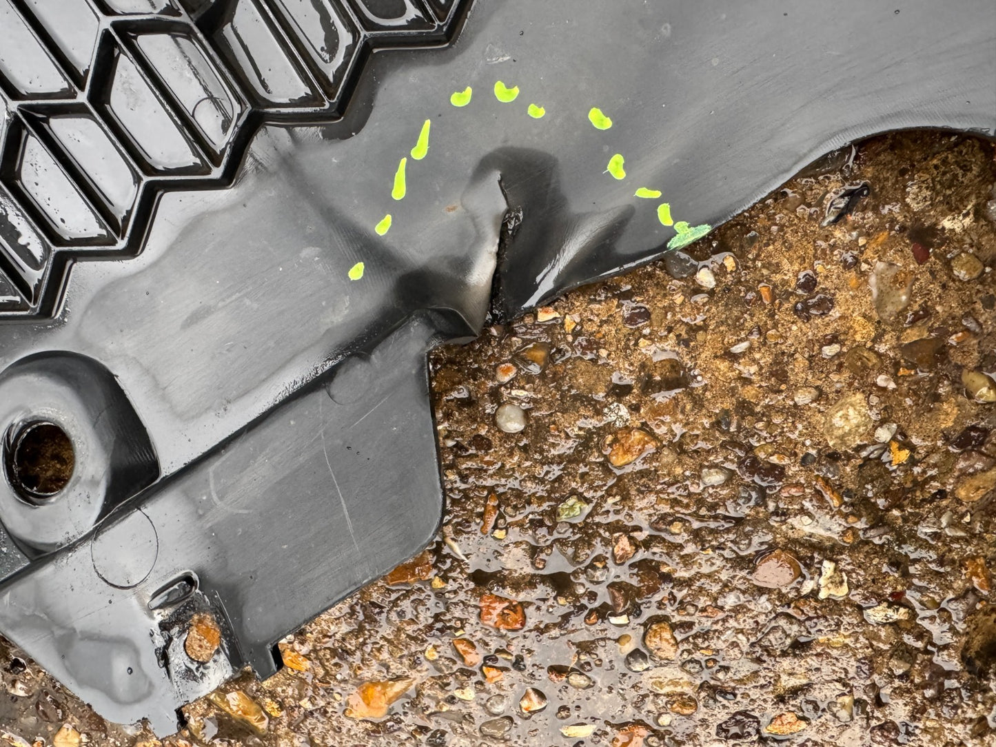 ford kuga mk3 cover under bumper lv4b-a8b384-j genuine lv4ba8b384j damaged