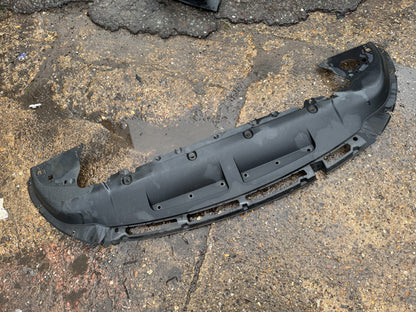 ford kuga mk3 cover under bumper lv4b-a8b384-j genuine lv4ba8b384j damaged