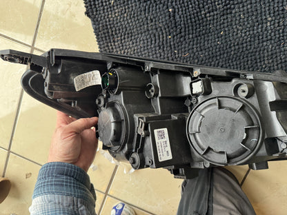 HYUNDAI TUCSON TL, TLE Front Left Headlight D792122A10 D61L D792121A30 24574870