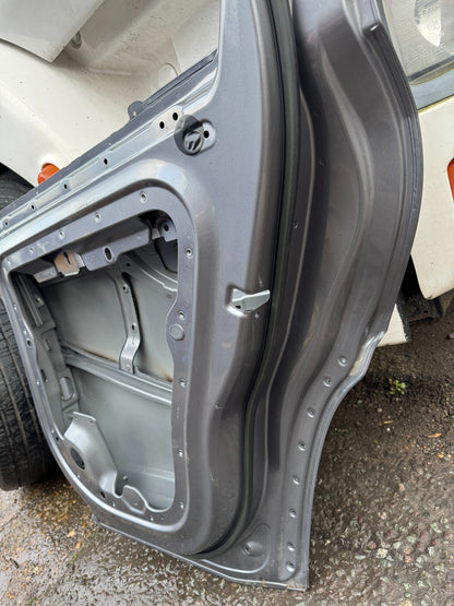 GENUINE LAND ROVER DEFENDER L663 REAR RIGHT SILVER BARE DOOR 2020-ON L8B224720AB