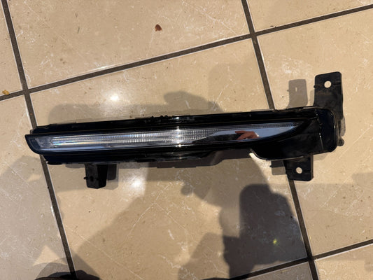 GENUINE NO FAKE PORSCHE 718 CAYMAN 982 RIGHT FRONT FOG LIGHT 982953042B