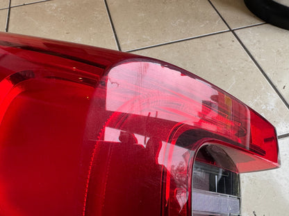 2019 GENUINE RENAULT KADJAR HA ,HL TAILLIGHT (LEFT OUTER) 265552789r