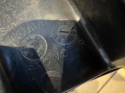 MG ZS REFLECTOR REAR LEFT SIDE 2022 ZS11666191 LENS FRACTURED