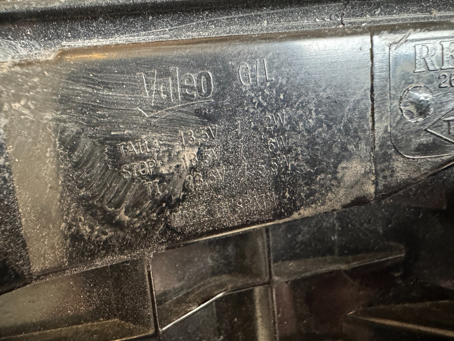 2019 GENUINE RENAULT KADJAR HA ,HL TAILLIGHT (LEFT OUTER) 265552789r