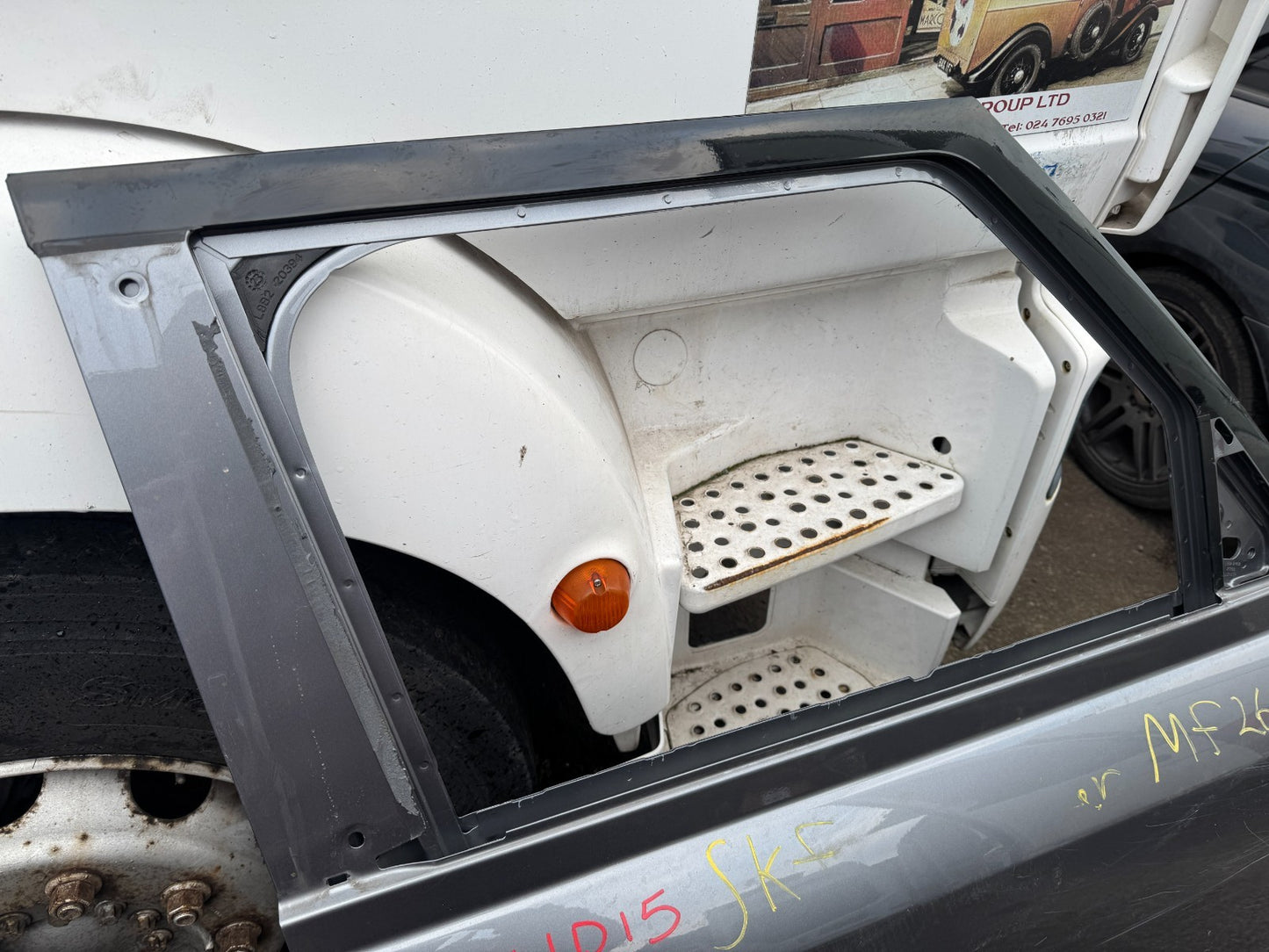 2020 -2025 Land Rover Defender Front Right Side Door L8B2-20220AB L8B220220 L663