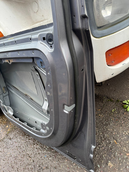 2020 -2025 Land Rover Defender Front Right Side Door L8B2-20220AB L8B220220 L663