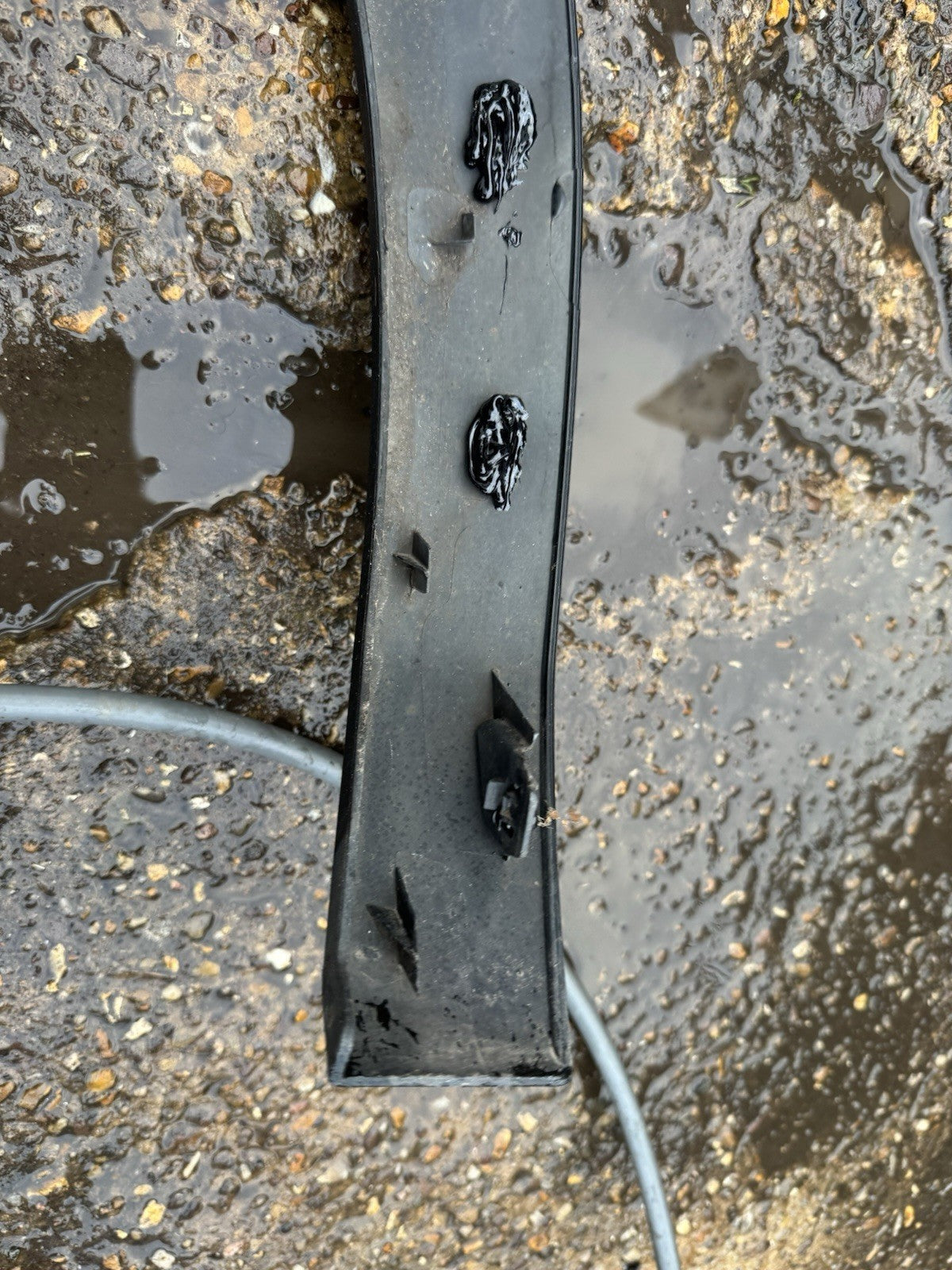 # PEUGEOT 3008 2015 REAR RIGHT DRIVER SIDE WHEEL ARCH TRIM 9825289077