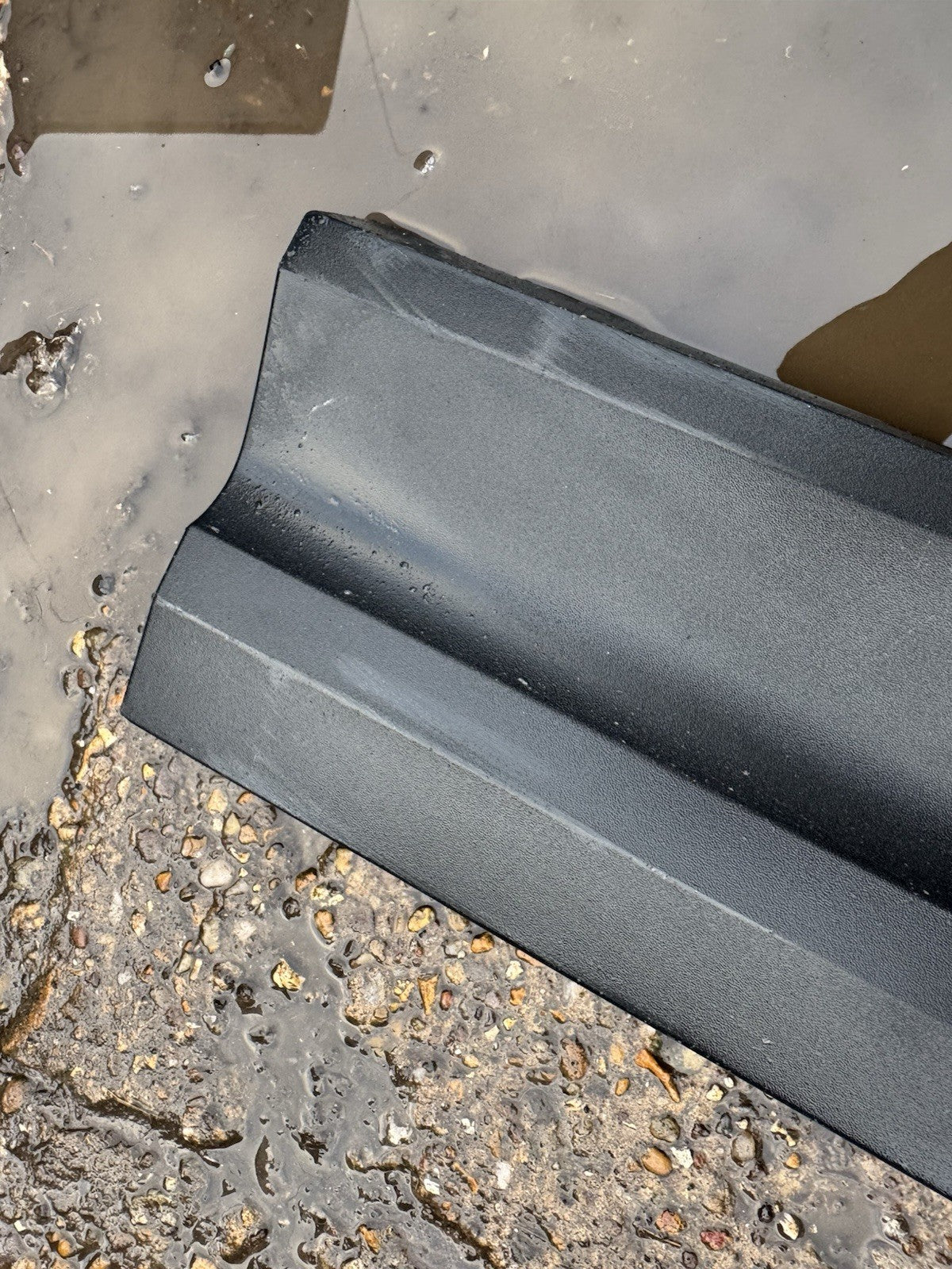 VOLVO XC40 2017-2024 FRONT LEFT DOOR MOLDING TRIM P/N 31448316 GENUINE