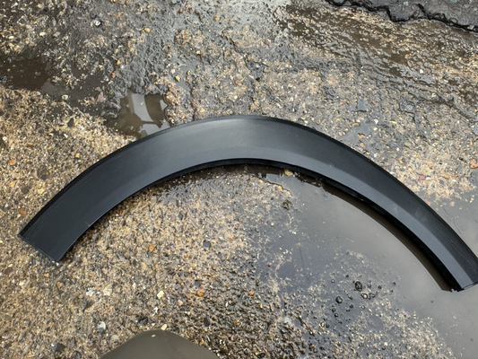 HYUNDAI TUCSON MK3 WHEEL ARCH TRIM FRONT RIGHT DRIVER SIDE 2016 87714-D7000