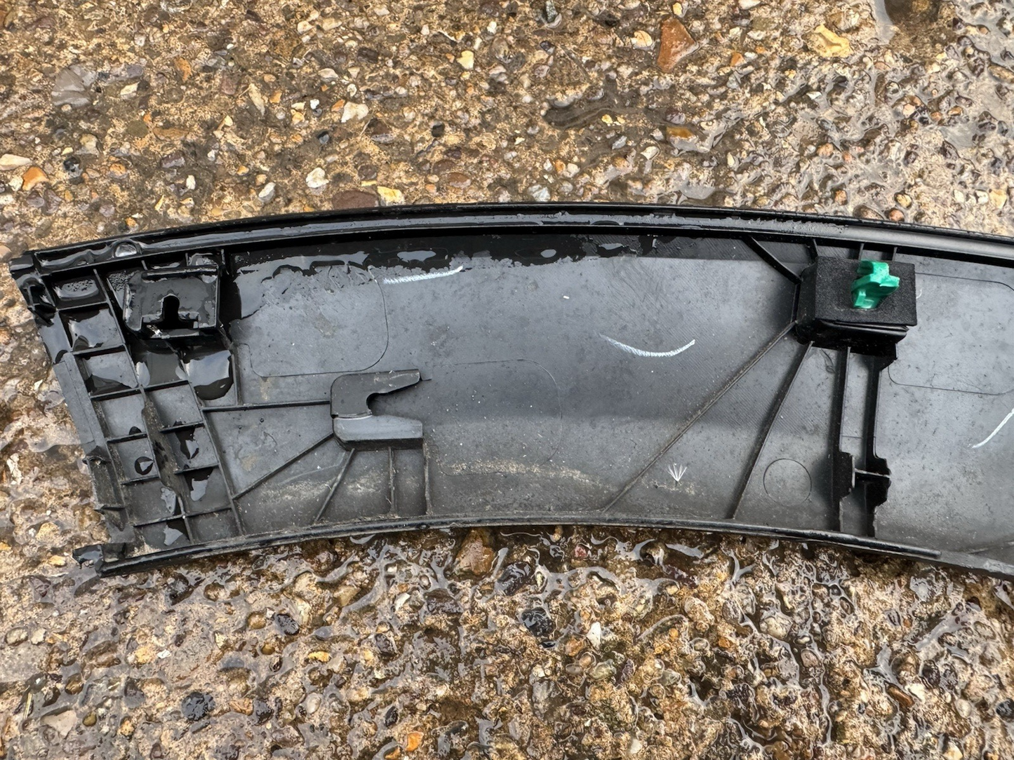 HYUNDAI TUCSON MK3 WHEEL ARCH TRIM FRONT RIGHT DRIVER SIDE 2016 87714-D7000