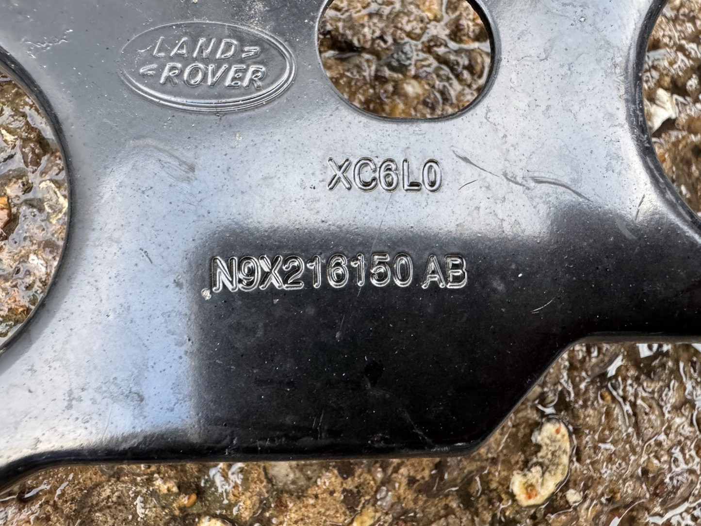 LAND ROVER Range Rover Sport L461 MKIII O/s Wing Bracket Right Side n9x216150ab