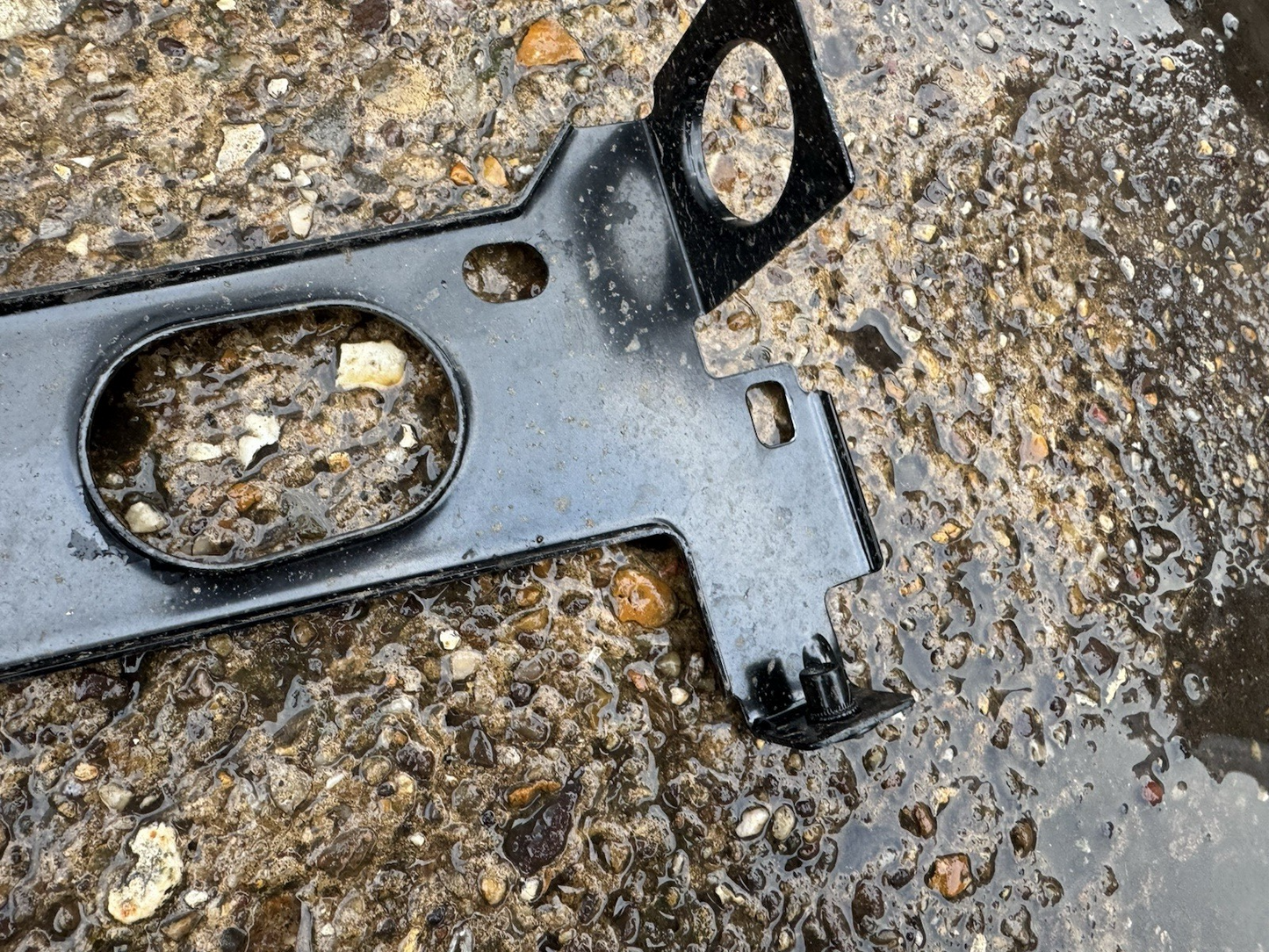 LAND ROVER Range Rover Sport L461 MKIII O/s Wing Bracket Right Side n9x216150ab