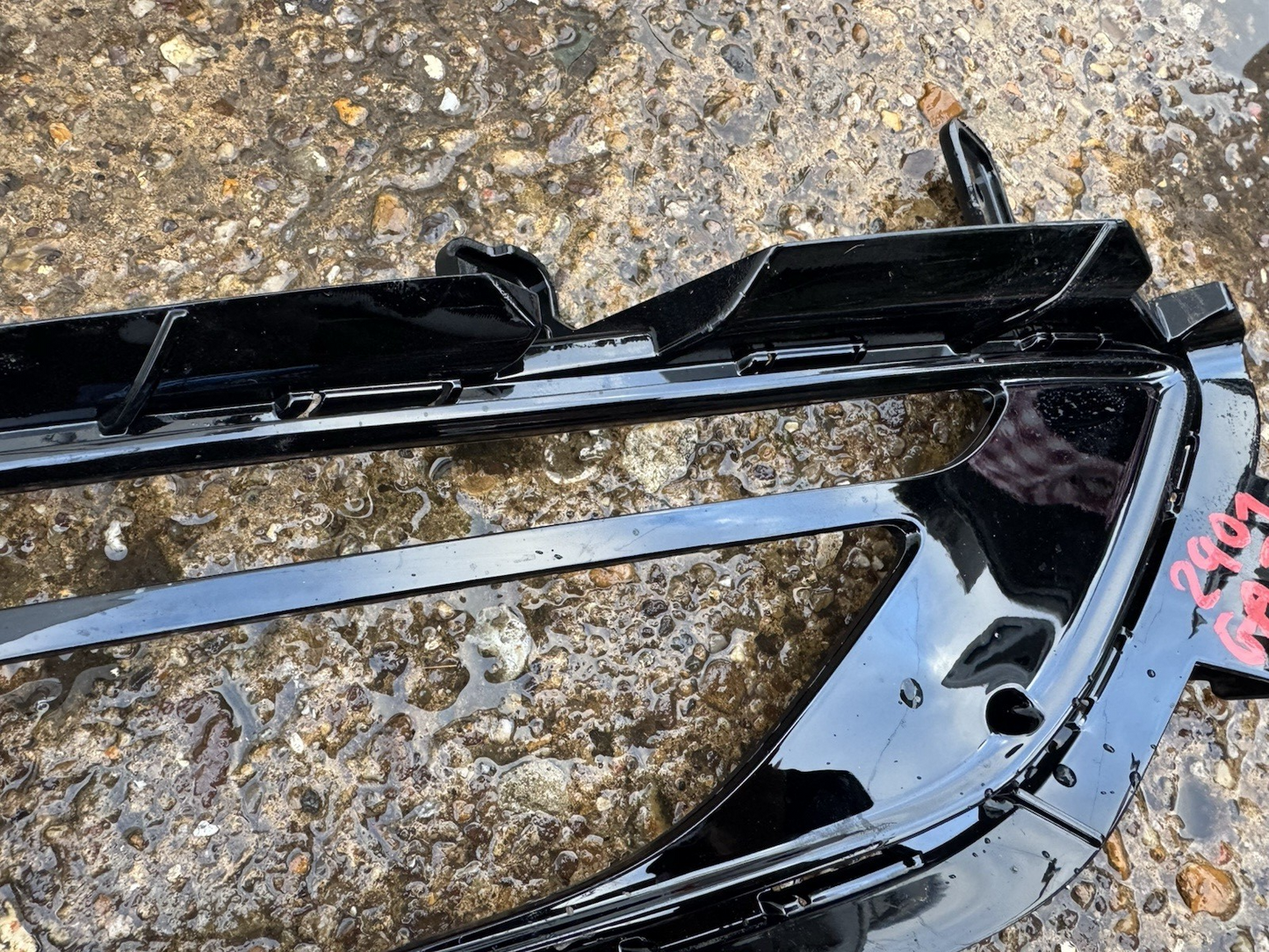 Genuine Hyundai Cover-Front Fog Lamp left  | 86525D7530 2018on