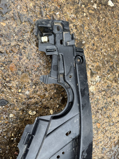 2015on Land Rover Discovery R-Dynamic L462 Front Bumper Bracket Left MY42