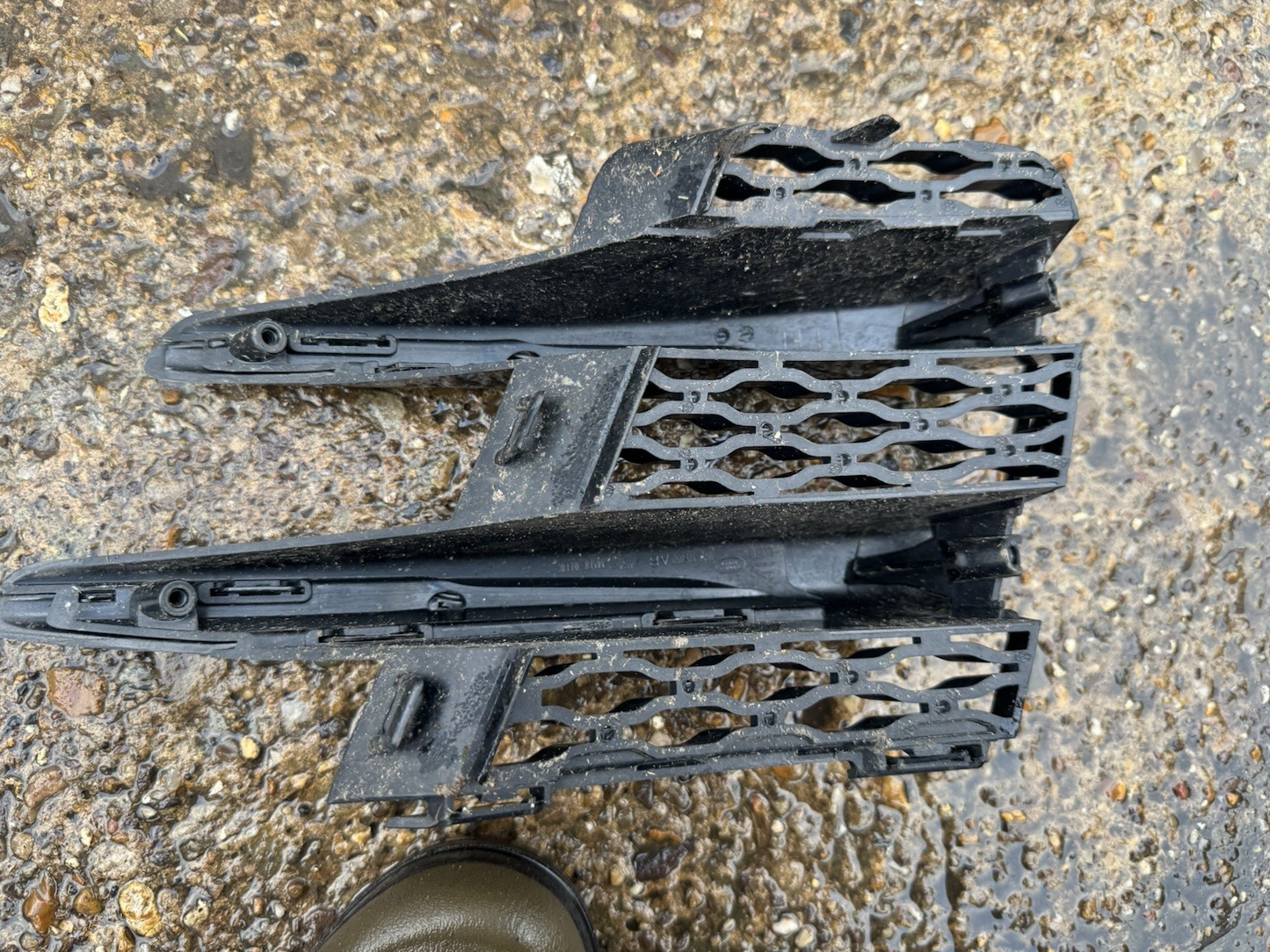 RANGE ROVER VELAR L560 FRONT LEFT BUMPER GRILL LH 2018 ON GENUINE J8A2-17E852-AB