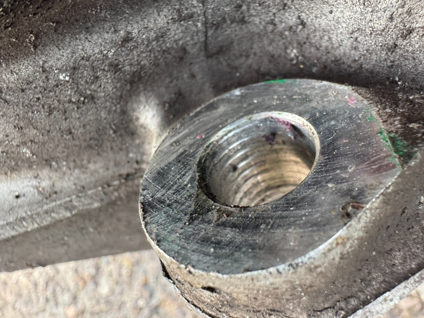 JAGUAR I-PACE X590 M9D3-3K186-AB Front Left Wheel Hub Bearing THREAD DAMAGE