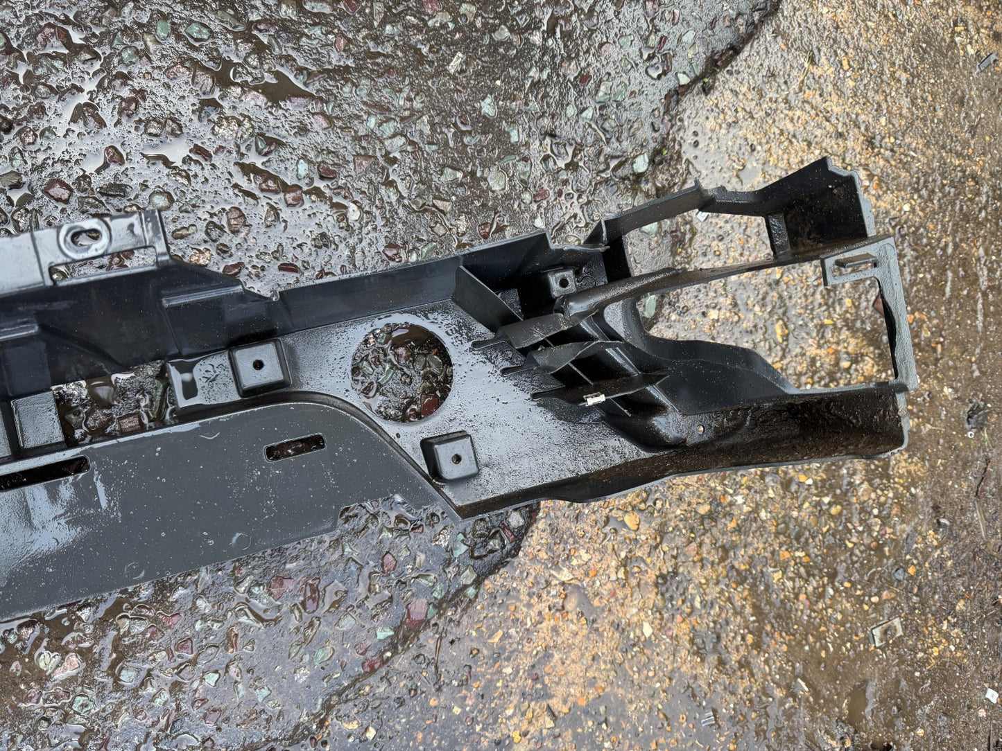 FORD ECOSPORT 2018-2023 REAR BUMPER BRACKET SUPPORT GENUINE GN1517B892A