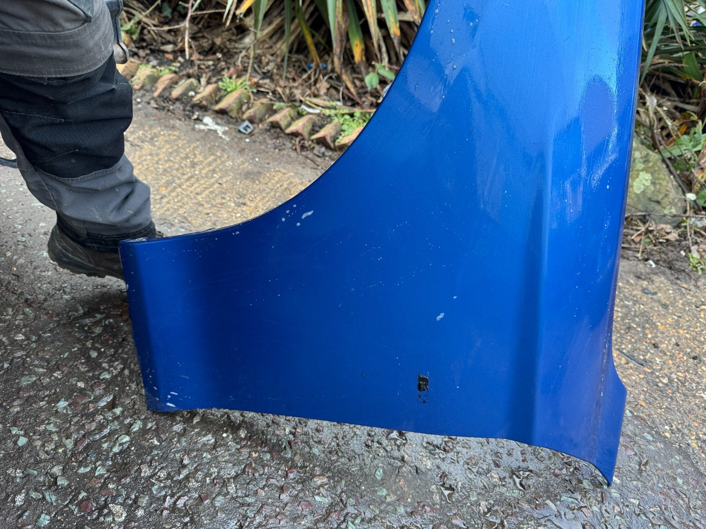 bmw 3 series left wing fender slight kink