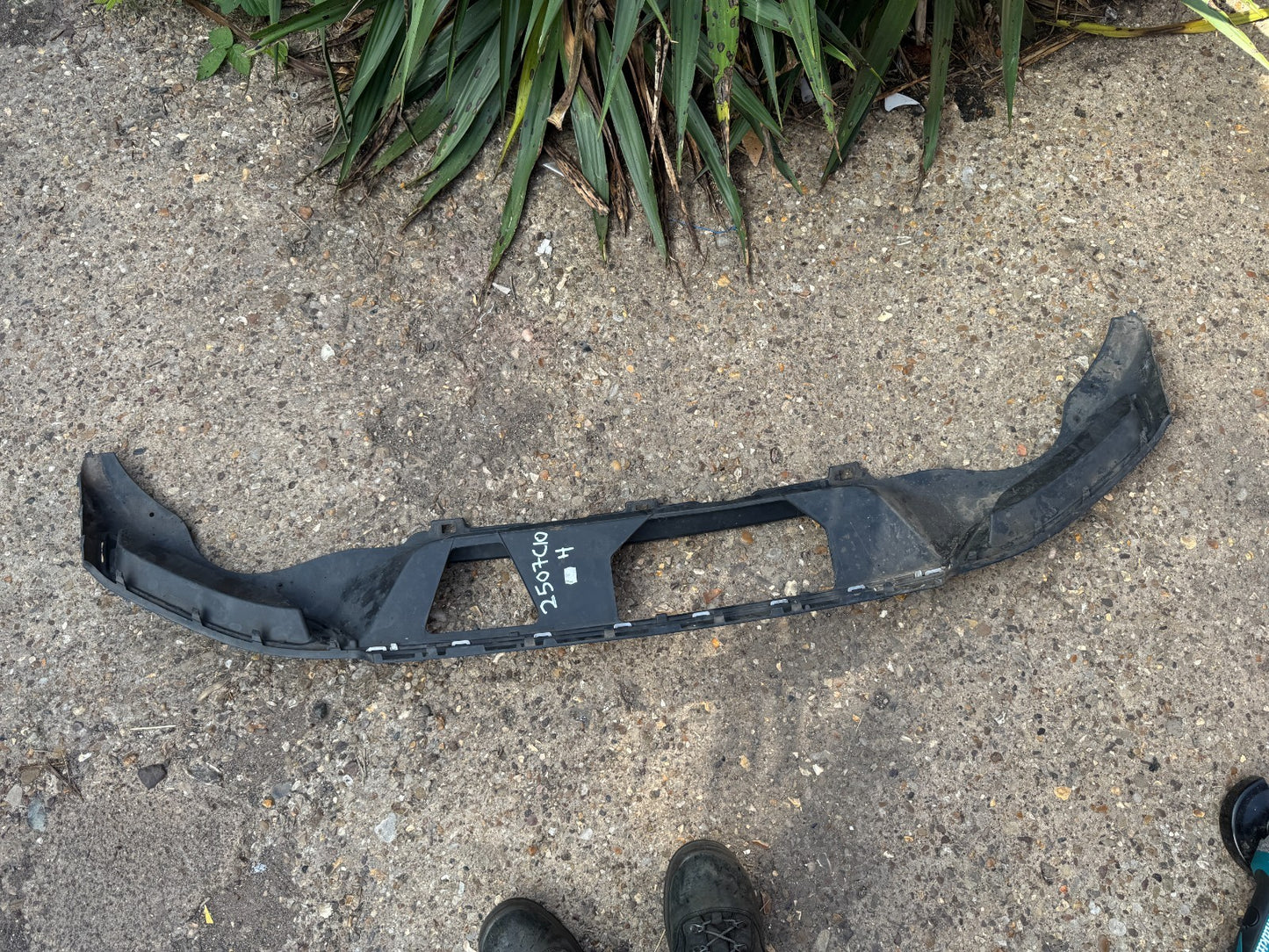 VOLKSWAGEN PASSAT B8 FACELIFT 2019-2022 REAR BUMPER DIFFUSER- GENUINE