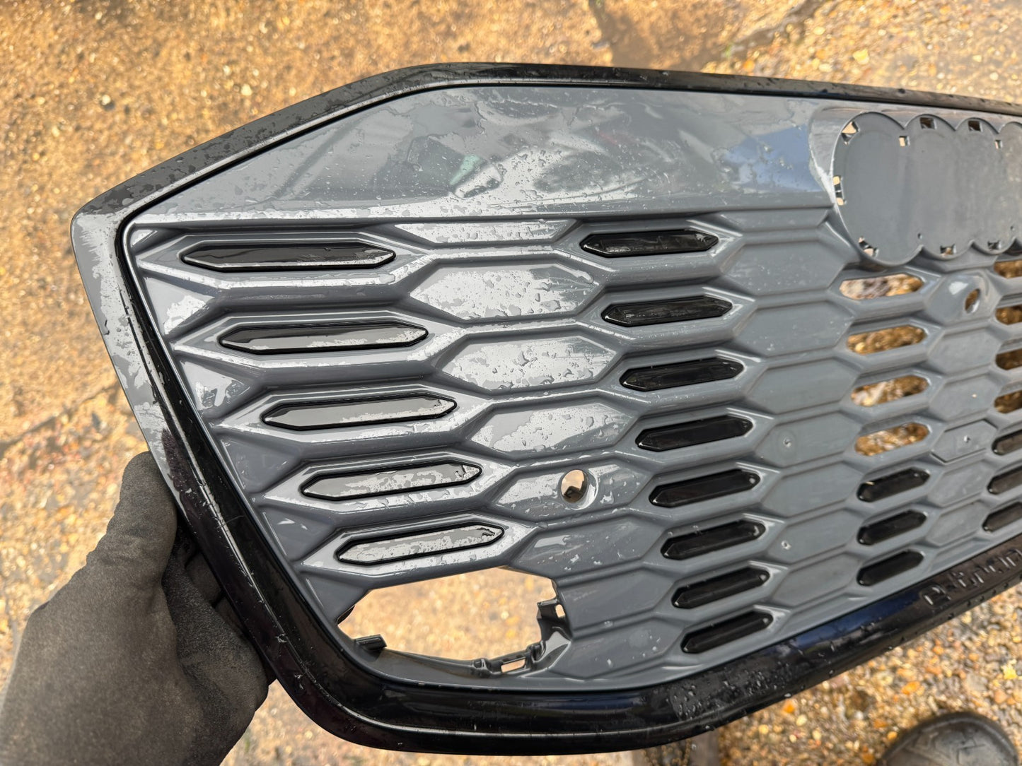 AUDI Q6 E-TRON S-LINE 2024 ON GENUINE FRONT BUMPER GRILLE 85H853653A