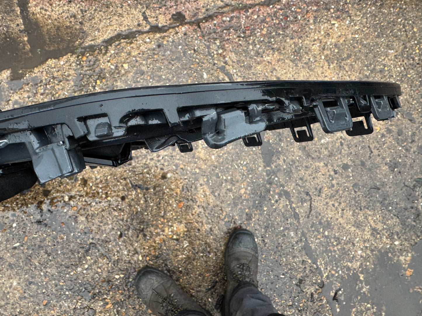 AUDI Q6 E-TRON S-LINE 2024 ON GENUINE FRONT BUMPER GRILLE 85H853653A