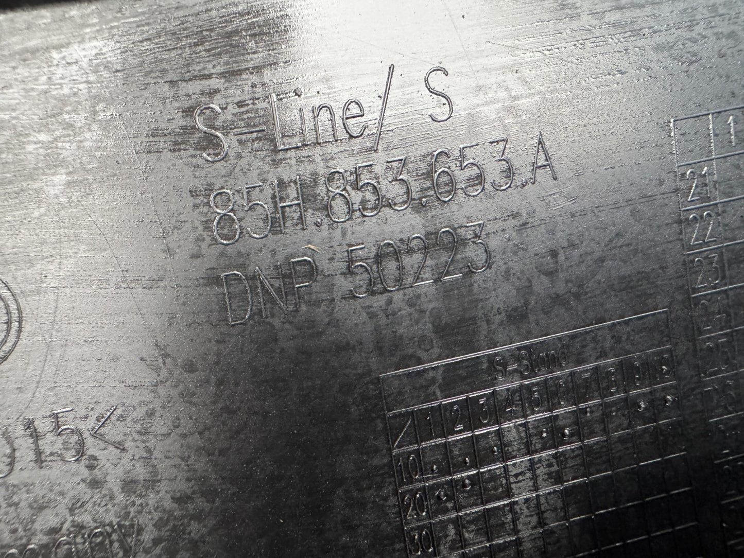 AUDI Q6 E-TRON S-LINE 2024 ON GENUINE FRONT BUMPER GRILLE 85H853653A