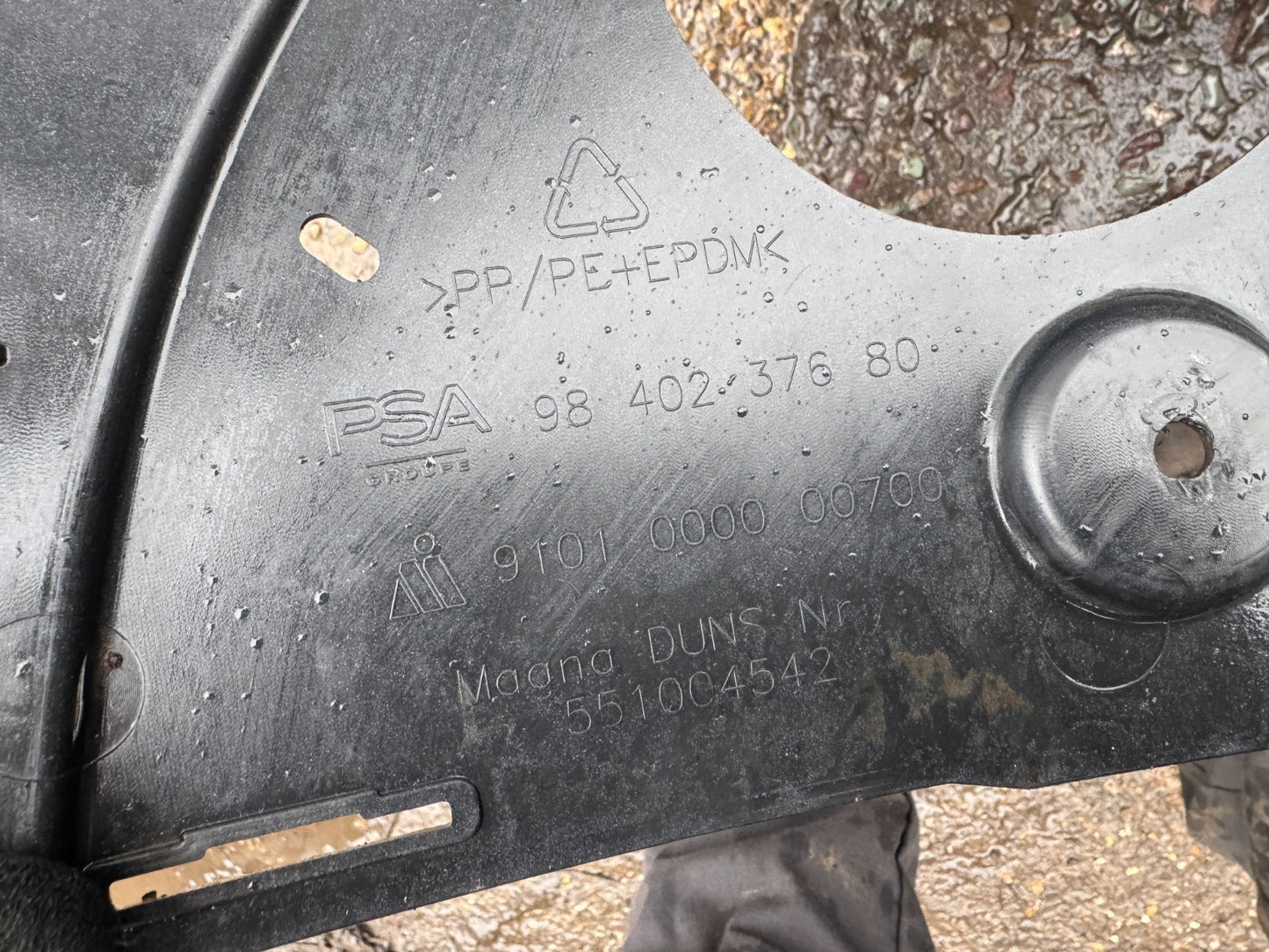 VAUXHALL ASTRA DESIGN Mk8 (L) 2020-2025 - Front bumper Undertray 9840237680