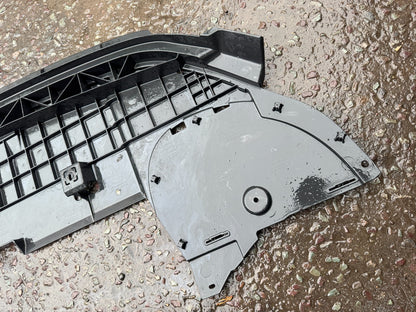 VAUXHALL ASTRA DESIGN Mk8 (L) 2020-2025 - Front bumper Undertray 9840237680