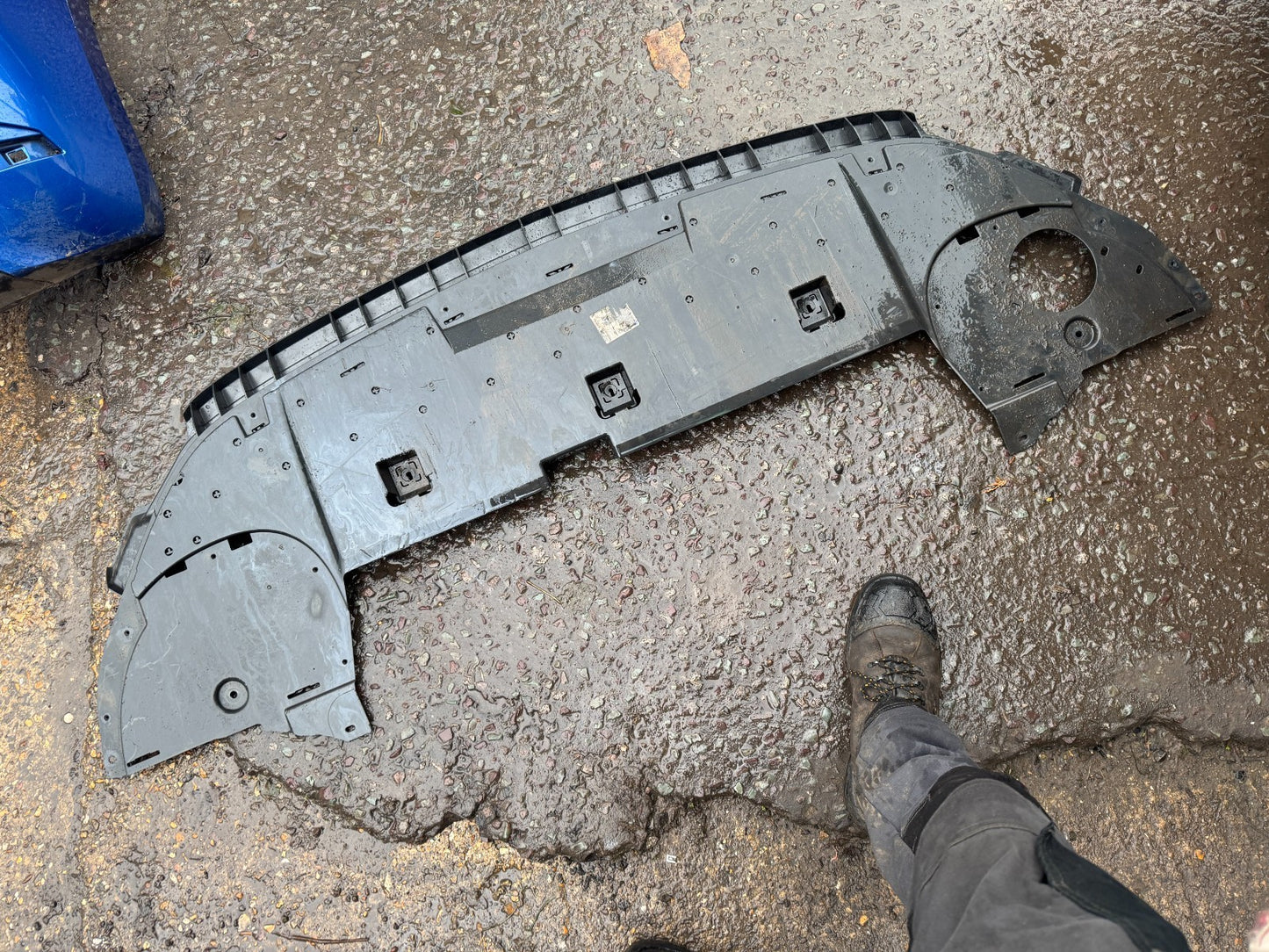 VAUXHALL ASTRA DESIGN Mk8 (L) 2020-2025 - Front bumper Undertray 9840237680