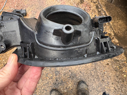 2024 DISCOVERY 5 FUEL FILLER FLAP DOOR CAP HY3227936BB L462 2017 - ON