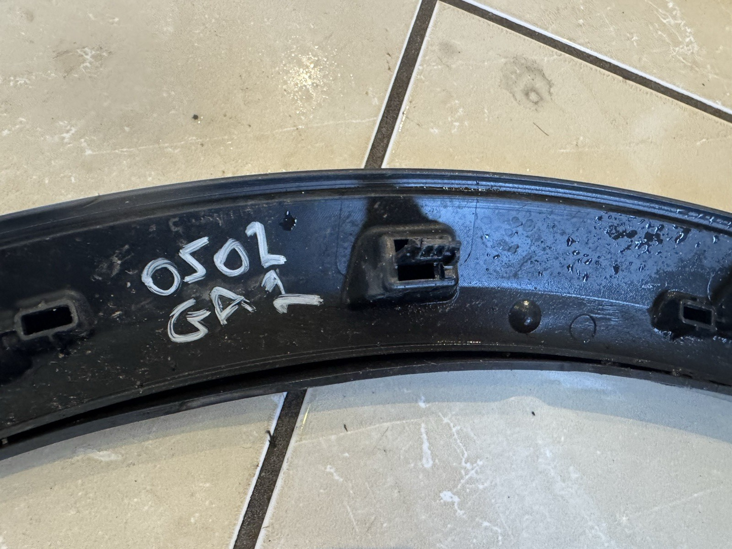 GENUINE AUDI Q6 E-TRON S-LINE FRONT LEFT  ARCH TRIM 2024-ON 85H853717B