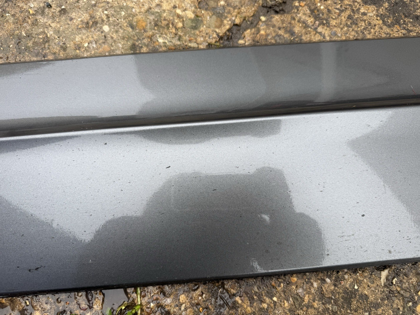 New VOLKSWAGEN TOUAREG CR7 Front Left Door Lower Molding 760854939DGRU