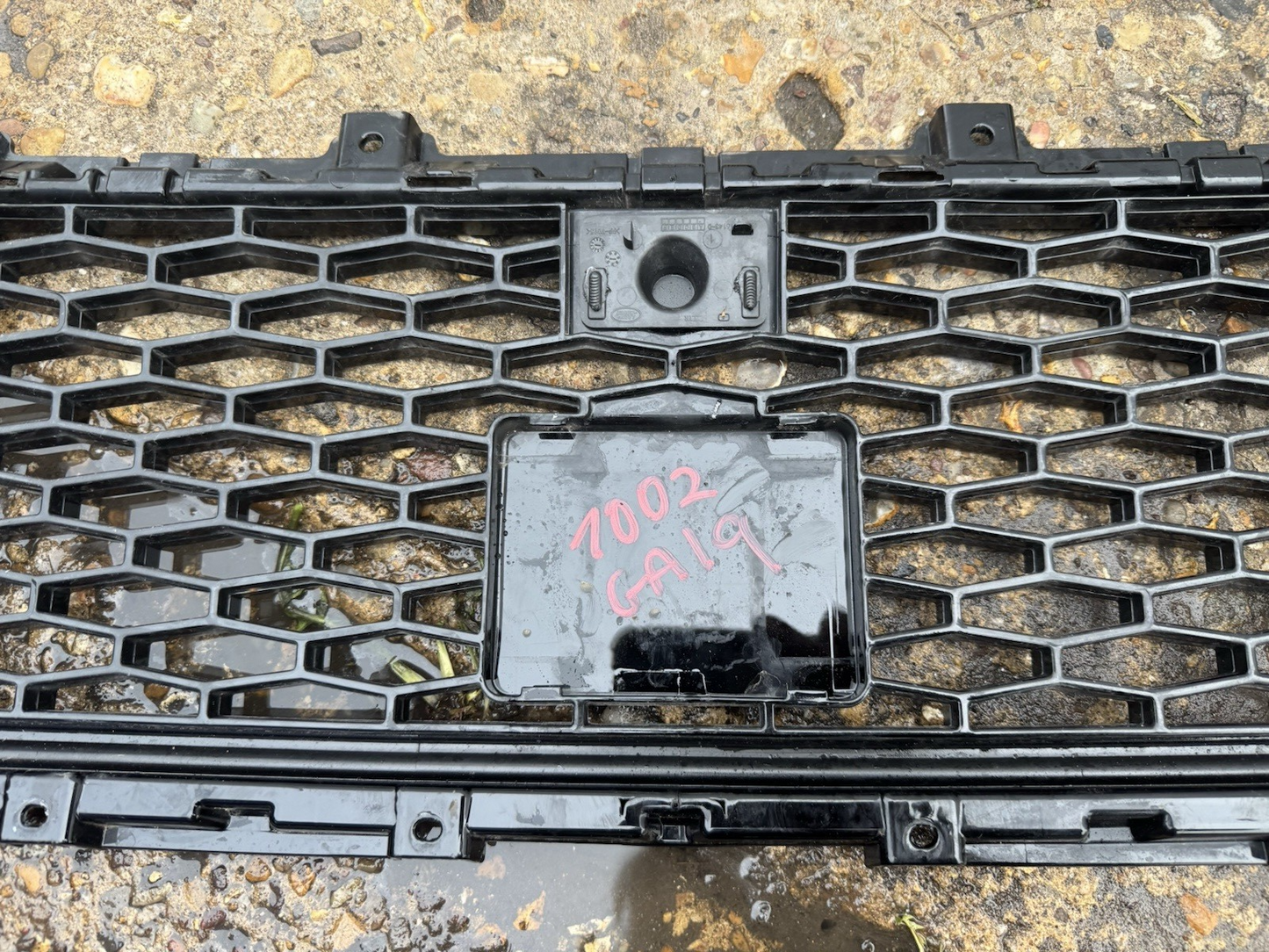 LAND ROVER DISCOVERY SPORT R DYNAMIC 2019-ON FRONT LOWER GRILLE LK72-17F791-F