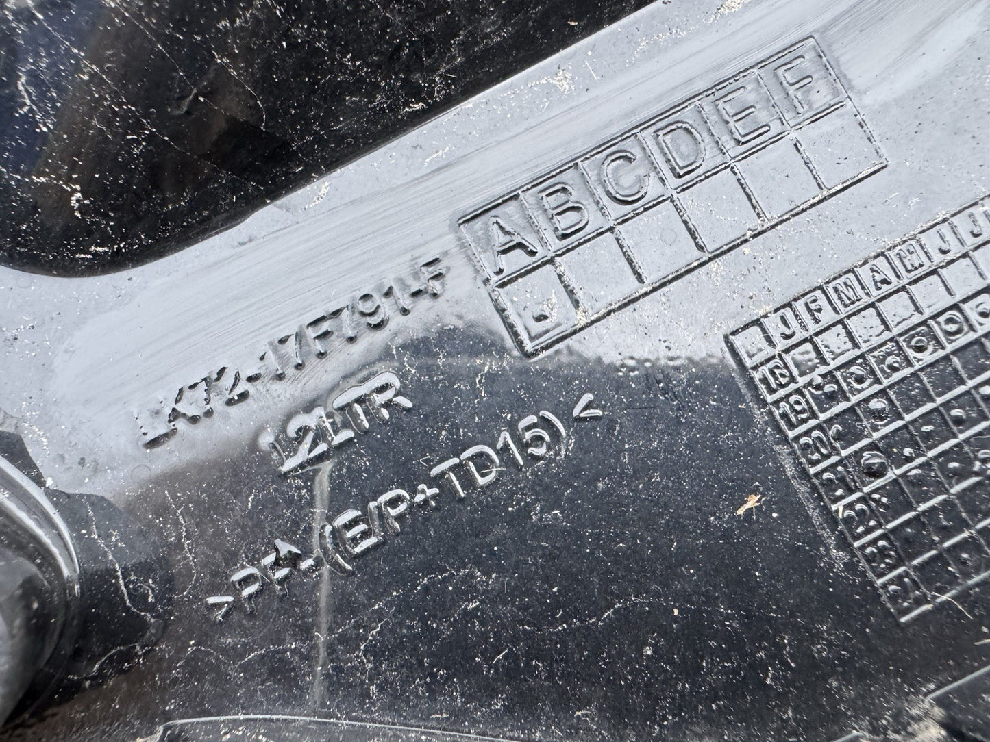 LAND ROVER DISCOVERY SPORT R DYNAMIC 2019-ON FRONT LOWER GRILLE LK72-17F791-F