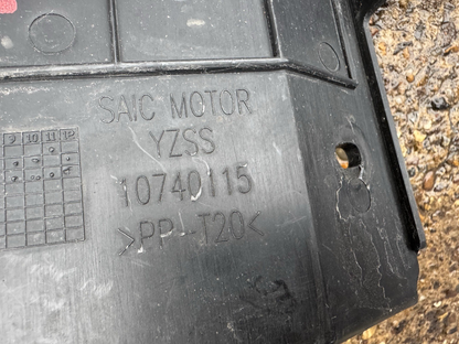 MG ZS 2021-2023 AIR GUIDE FRONT RIGHT DRIVER SIDE 10740115