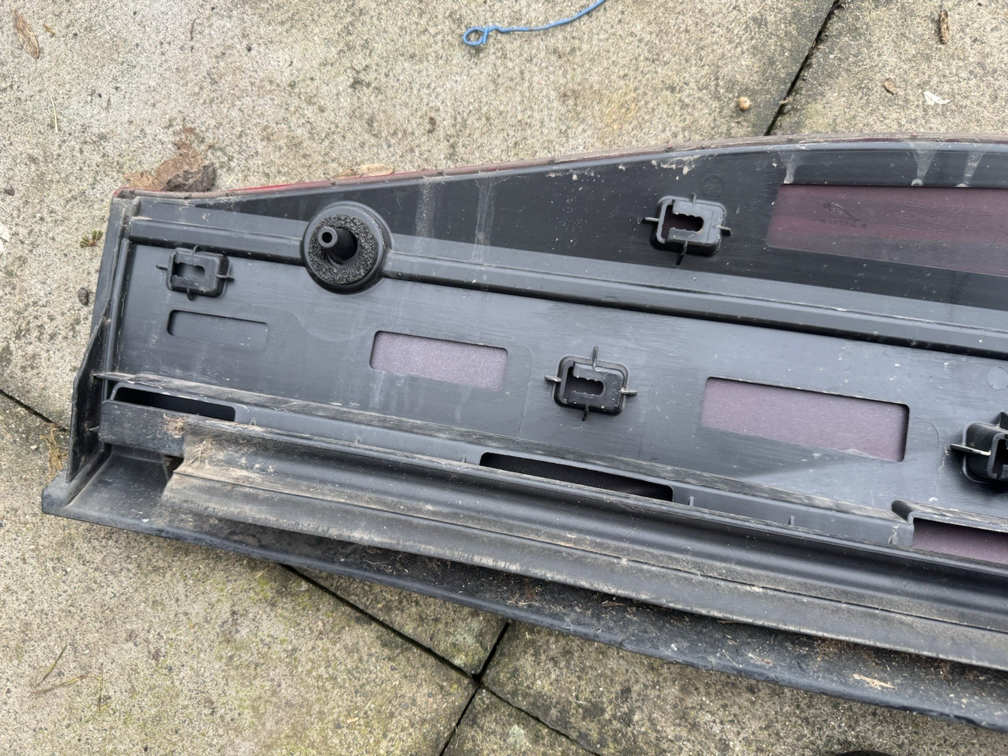 JAGUAR I-PACE X590 Front Right Door Lower Molding J9D3-21064-A 20841808