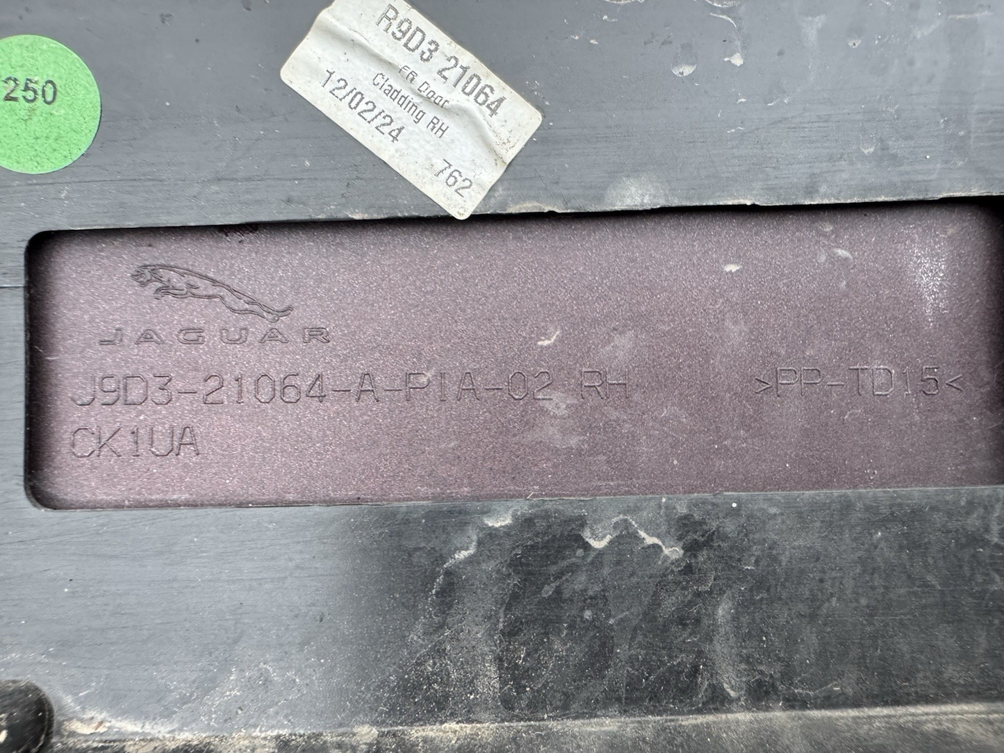 JAGUAR I-PACE X590 Front Right Door Lower Molding J9D3-21064-A 20841808