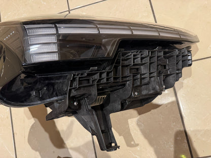 2024 Volvo Ex30 Right Side Headlight 80000624 DAMAGED