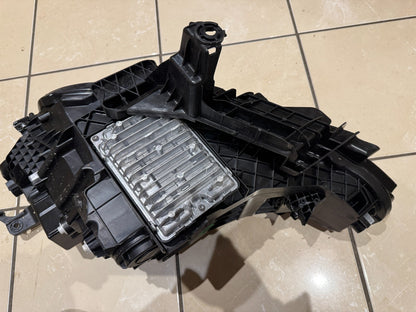 2024 Volvo Ex30 Right Side Headlight 80000624 DAMAGED