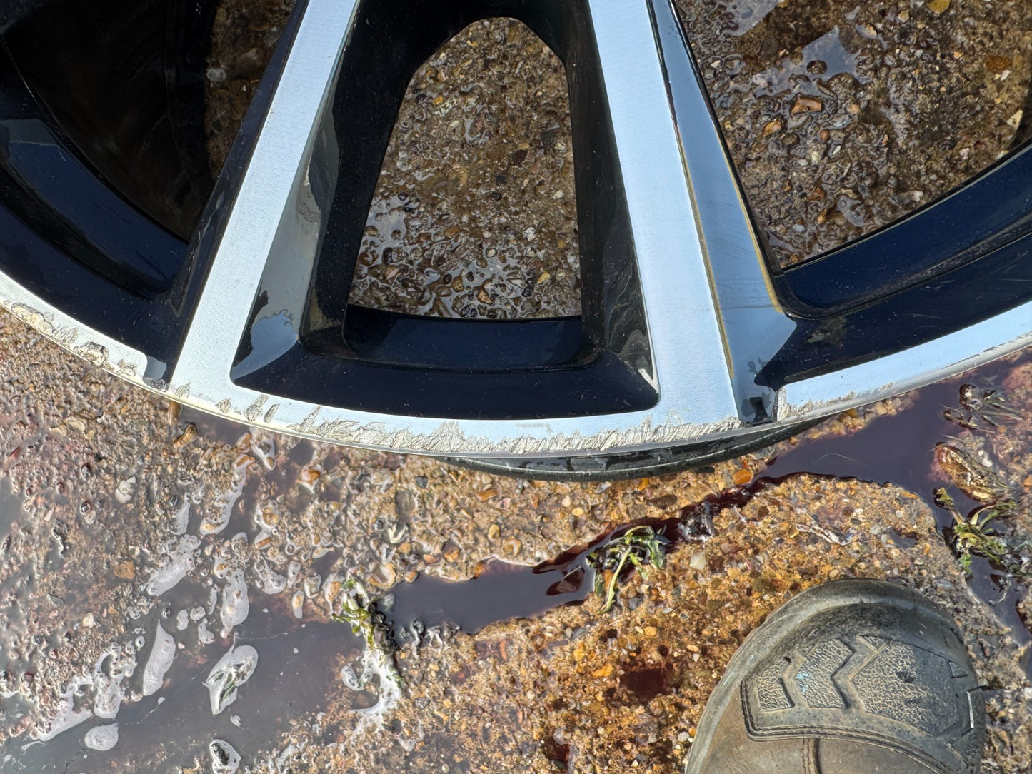 Genuine BMW X7 G07, 22 inch 9.5J alloy wheel 36118074221.  755M, FRONT, BUCKLED