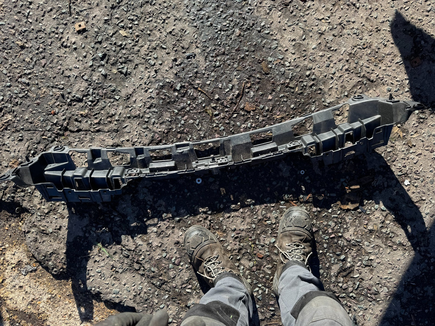 GENUINE JAGUAR I-PACE X590 REAR BUMPER BRACKET 2018-ON J9D317B861AA